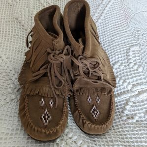 Manitoba beaded moccasin boots